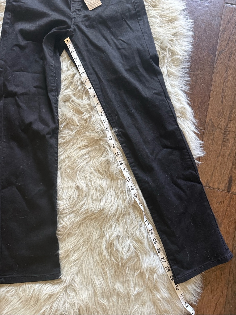 NWT Levi's Black Classic Straight-Leg Jeans - Picture 7 of 11